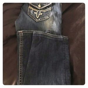 Elma straight rock revivals